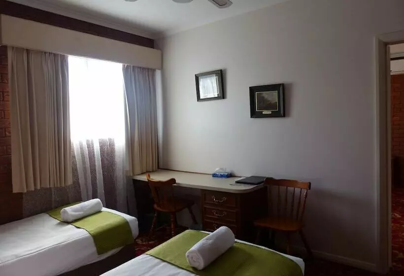 酒店 Meramie Motor Inn