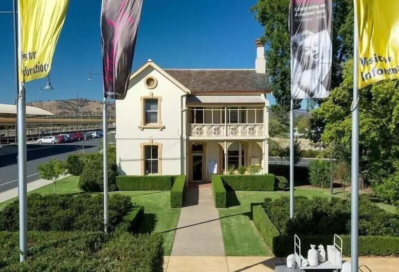 酒店 Meramie Motor Inn