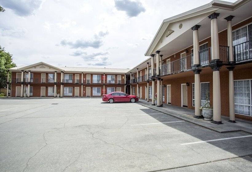 בית מלון כפרי Meramie Motor Inn