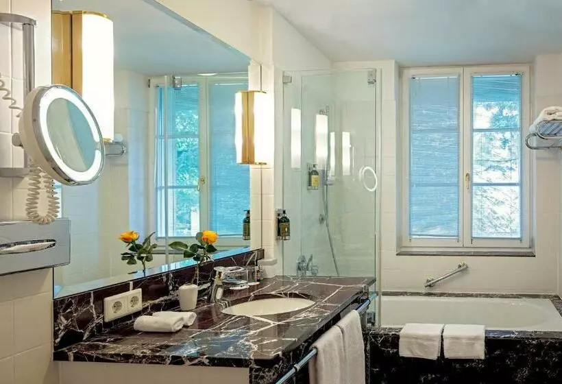 ホテル Romantik  Bayrisches Haus Potsdam