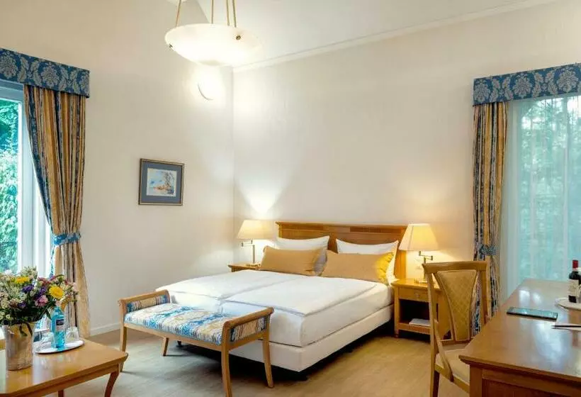 ホテル Romantik  Bayrisches Haus Potsdam