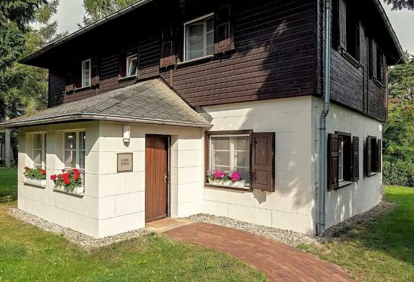 ホテル Romantik  Bayrisches Haus Potsdam