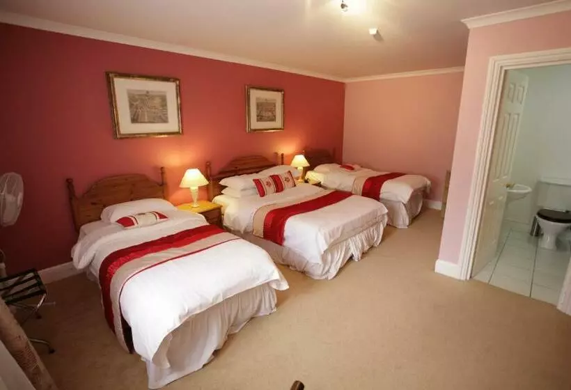 Отель The Imperial