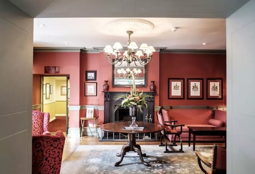 Отель The Red Lion