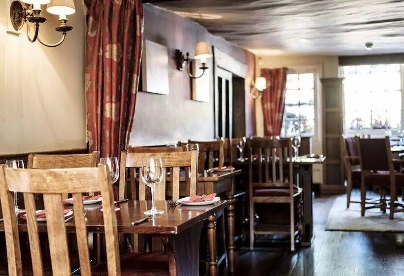 Отель The Red Lion