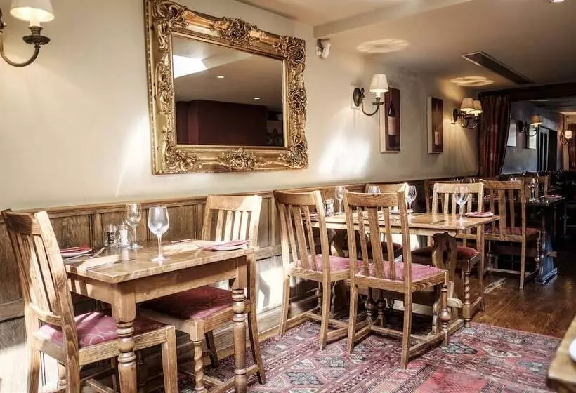 Отель The Red Lion