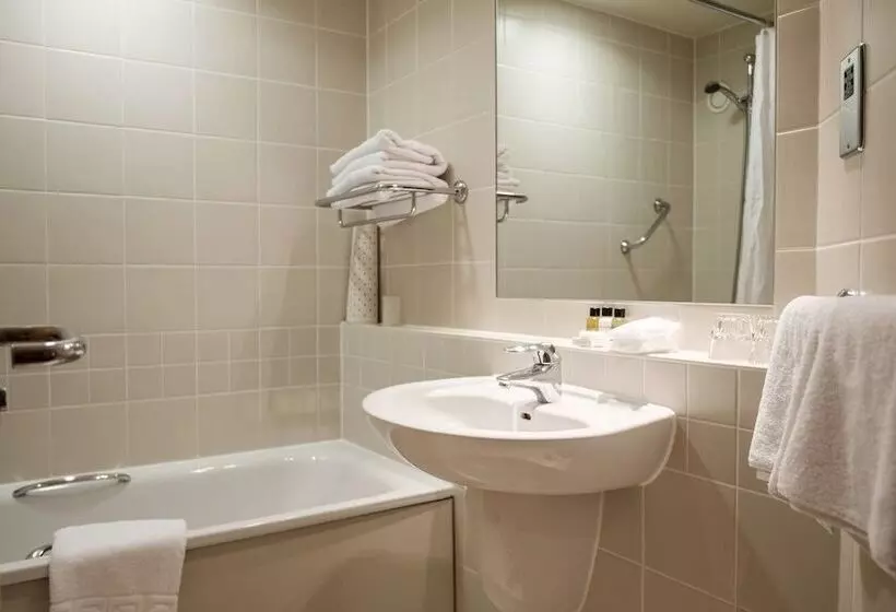 Отель The Red Lion