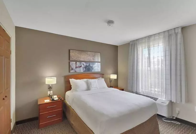 Отель Towneplace Suites By Marriott College Station