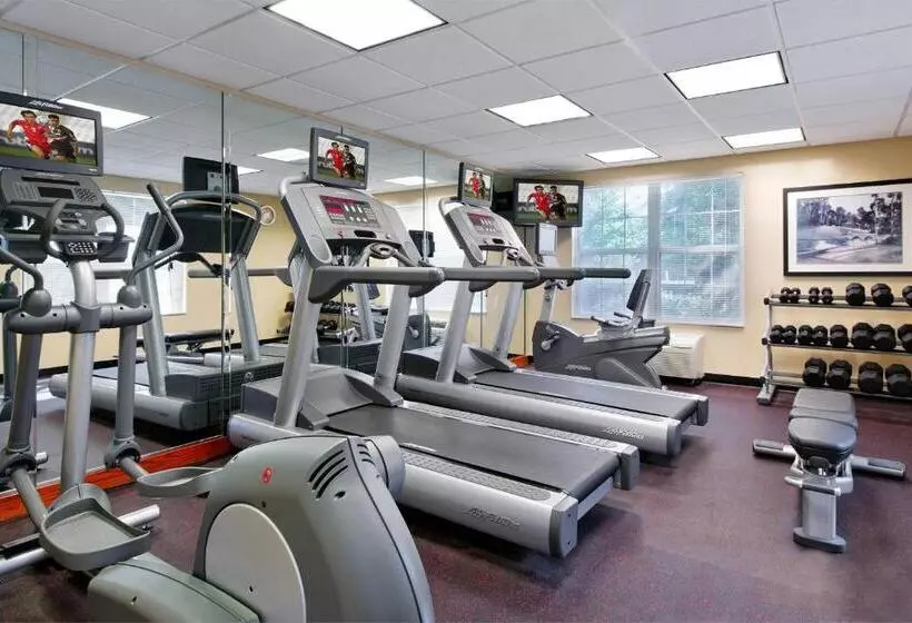 Отель Towneplace Suites Knoxville Cedar Bluff