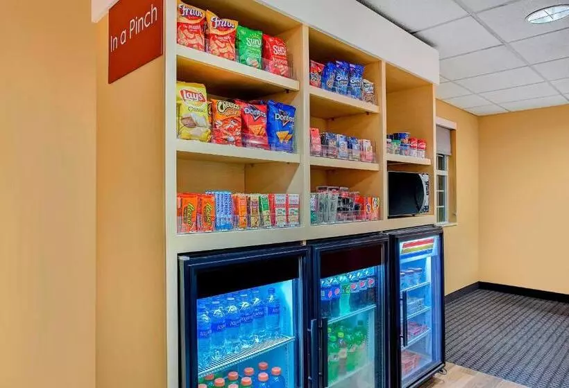 Отель Towneplace Suites Knoxville Cedar Bluff