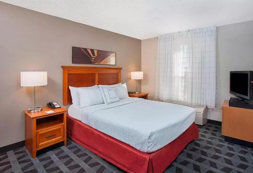 Отель Towneplace Suites Knoxville Cedar Bluff