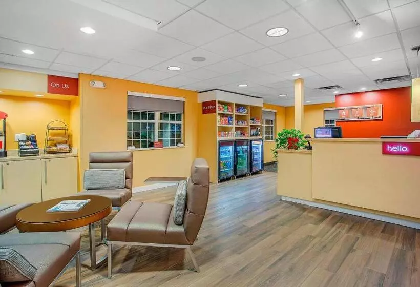 Отель Towneplace Suites Knoxville Cedar Bluff