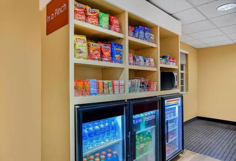 Отель Towneplace Suites Knoxville Cedar Bluff