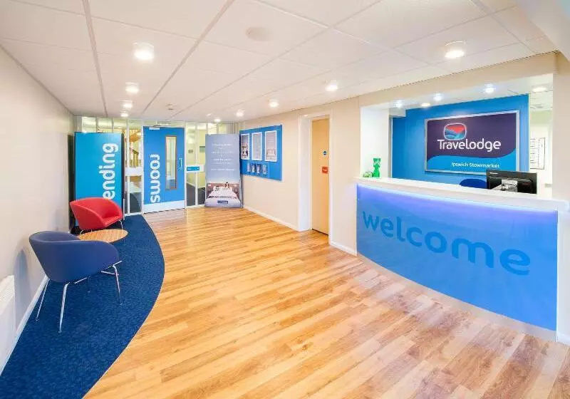 Отель Travelodge Ipswich Stowmarket