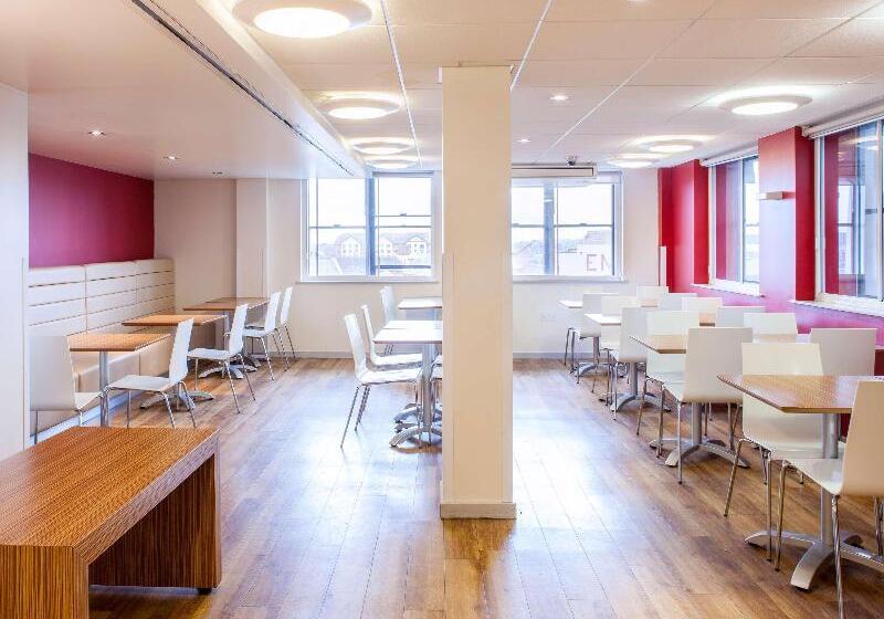 酒店 Travelodge Kingston Upon Thames Central