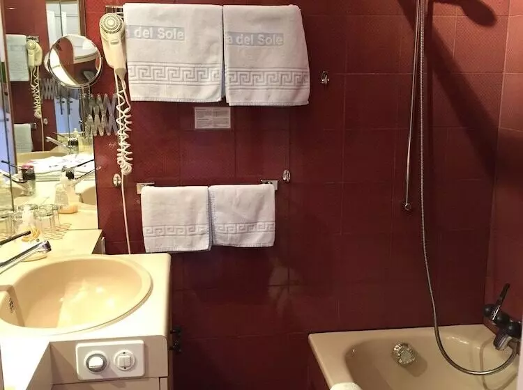 فندق Villa Del Sole Garni