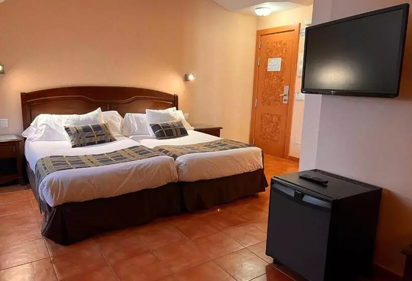 Hospedium Hotel Los Lanceros