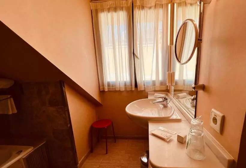 Hospedium Hotel Los Lanceros