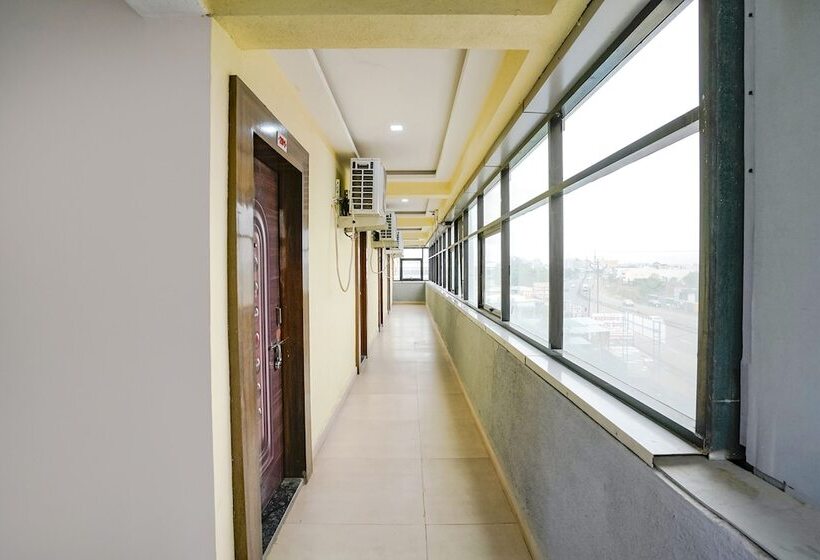 Fabhotel Rahul Executive