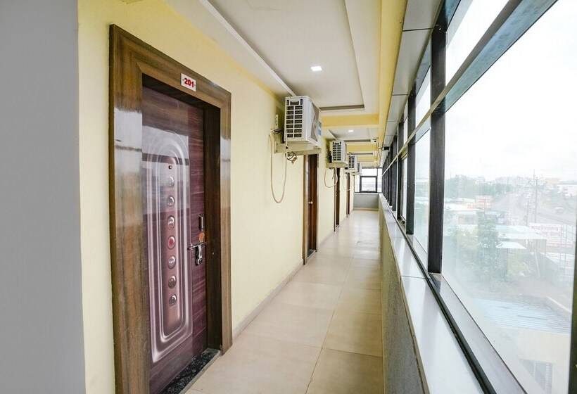 Fabhotel Rahul Executive