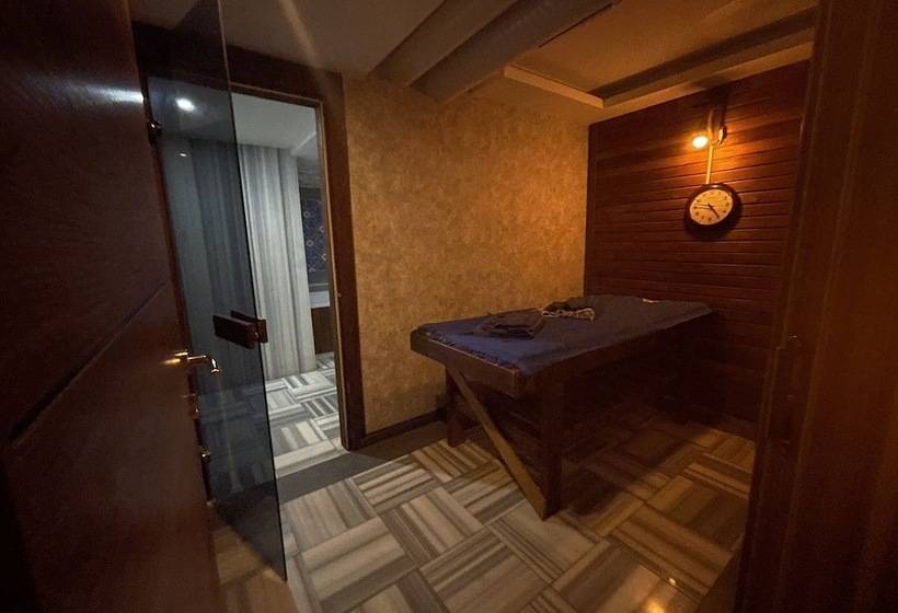 Le Luxe Suites Hotel & Spa