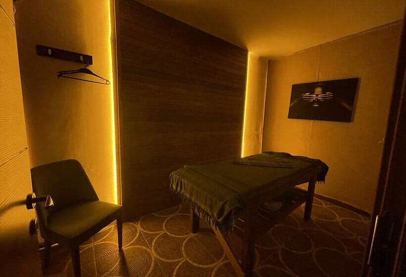 Le Luxe Suites Hotel & Spa