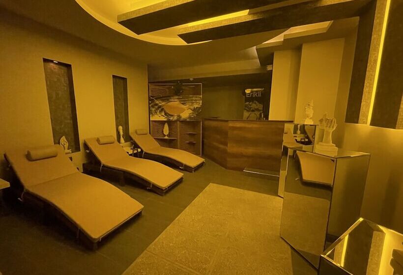 Le Luxe Suites Hotel & Spa