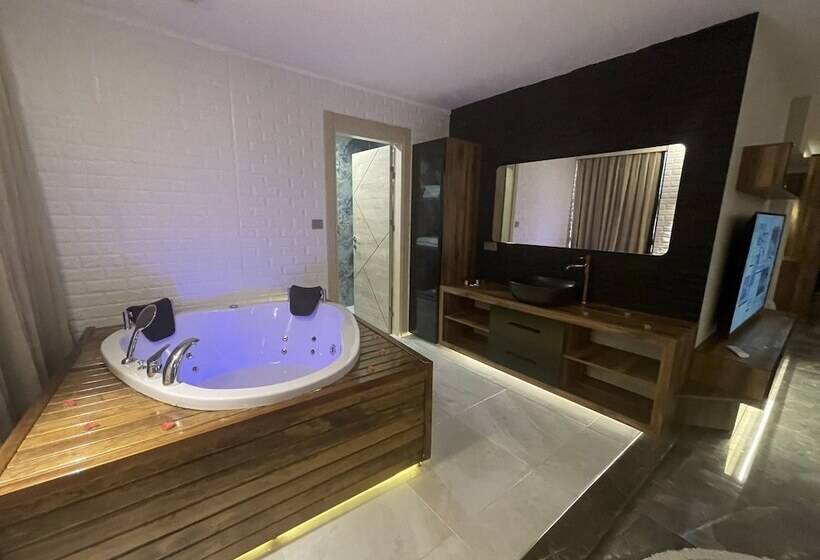 Le Luxe Suites Hotel & Spa