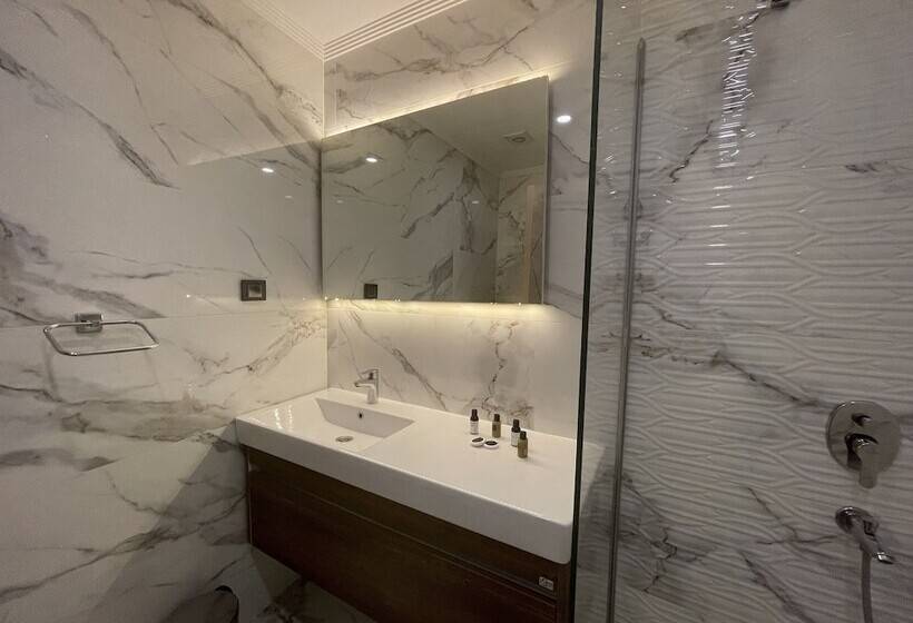 Le Luxe Suites Hotel & Spa