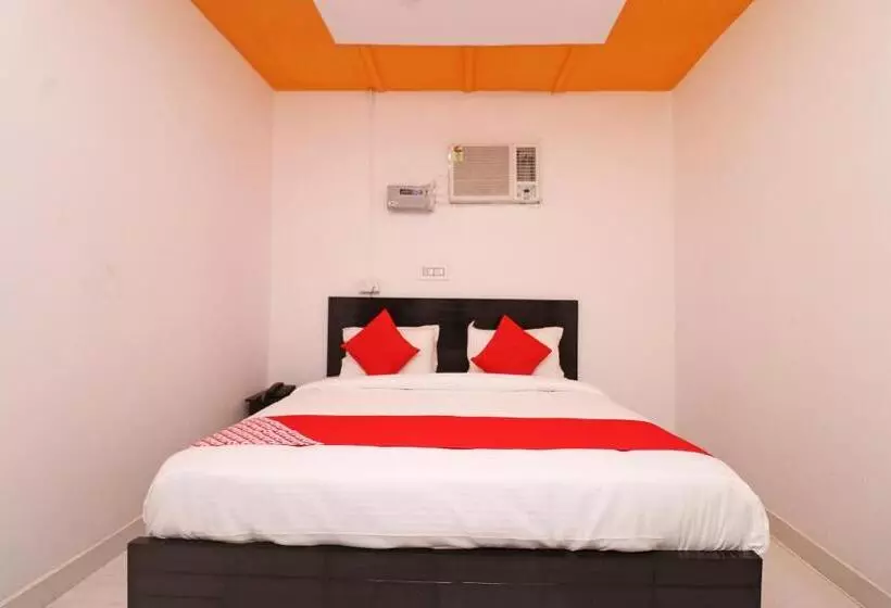 ホテル Oyo 37918  Signature Inn