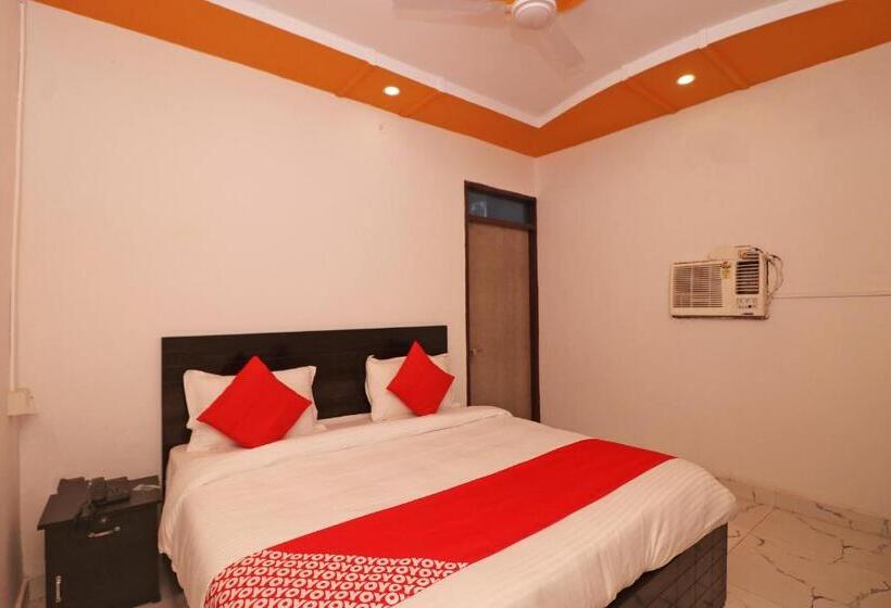 ホテル Oyo 37918 Signature Inn