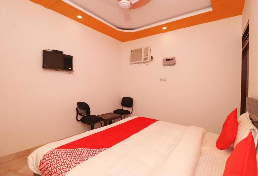 ホテル Oyo 37918 Signature Inn