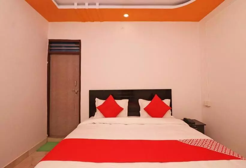 ホテル Oyo 37918  Signature Inn