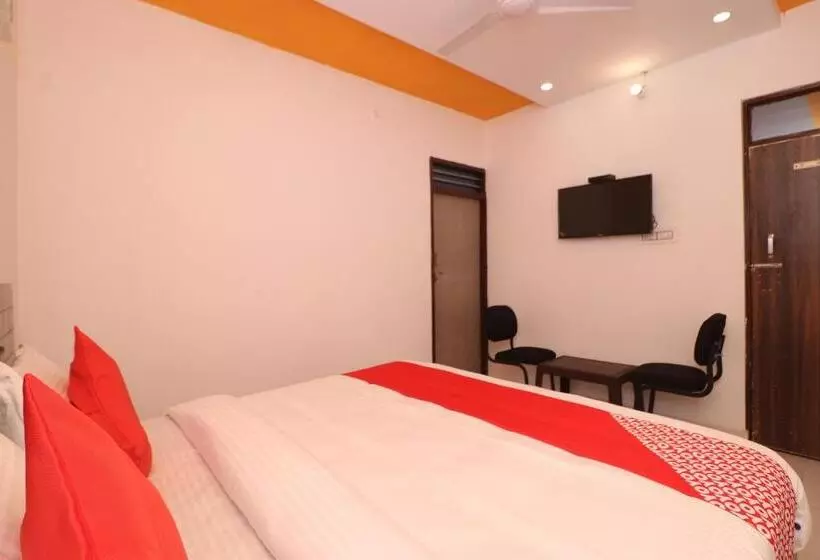 ホテル Oyo 37918  Signature Inn