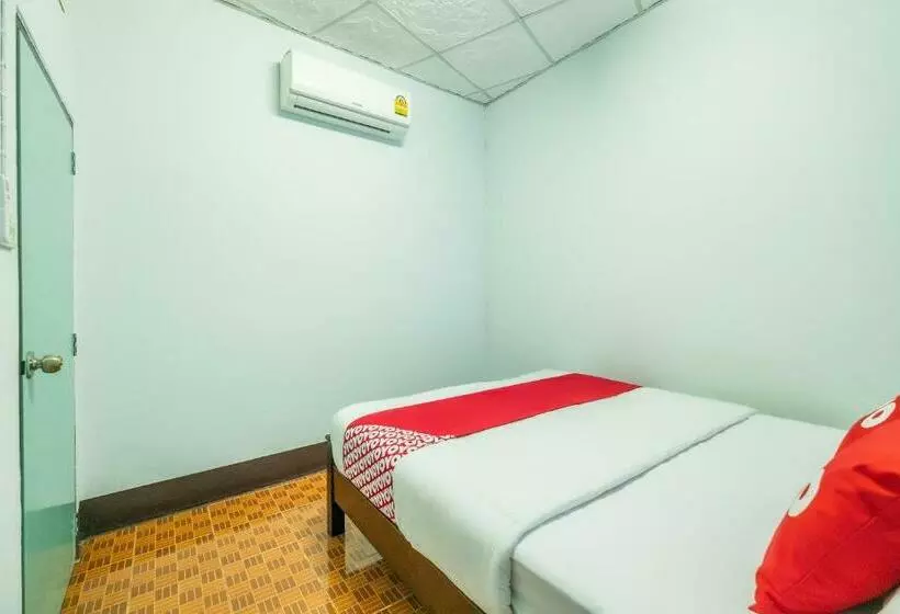 هتل Oyo 608 Maleena Home