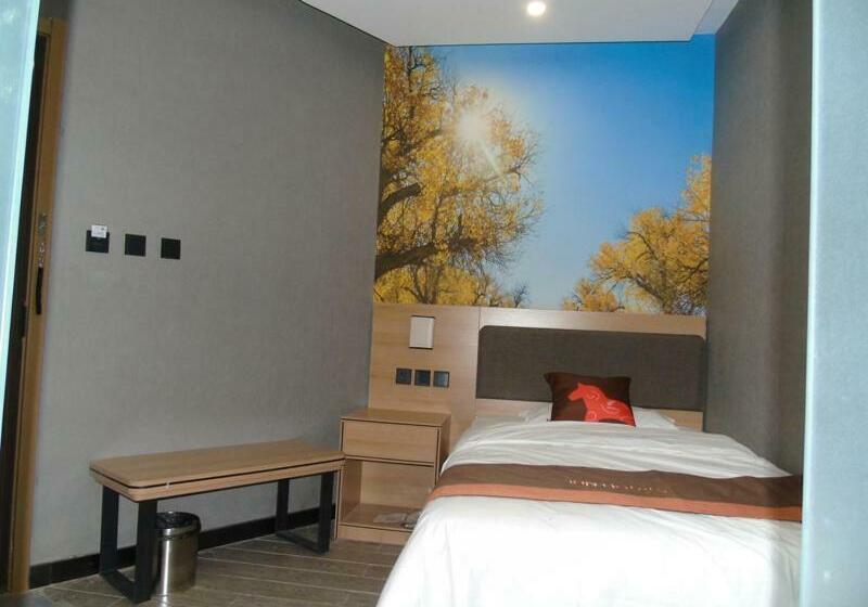 Jun Hotels Gansu Zhangye Linze County Bus Station