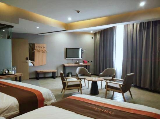 Jun Hotels Gansu Zhangye Linze County Bus Station