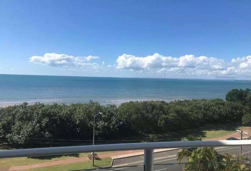 Tingeera Bespoke Beachfront Apartments