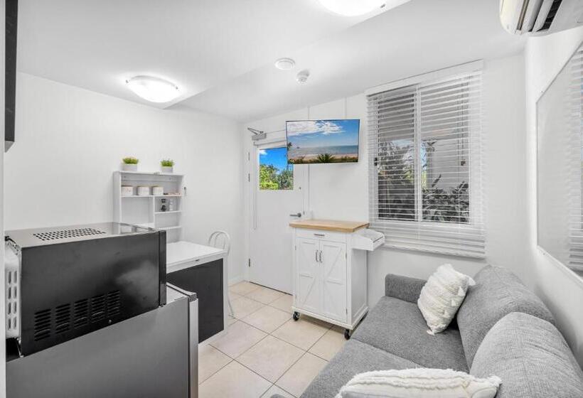 Tingeera Bespoke Beachfront Apartments