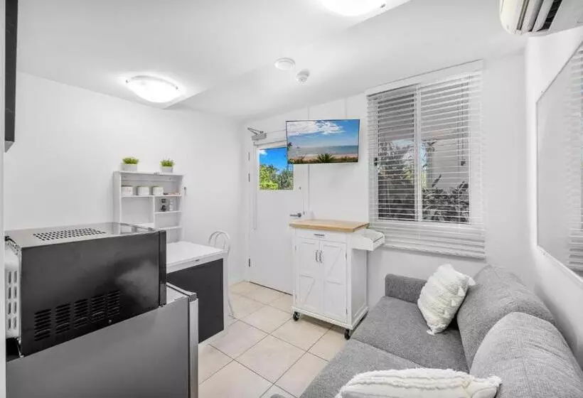 Tingeera Bespoke Beachfront Apartments