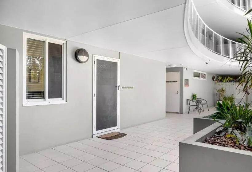 Tingeera Bespoke Beachfront Apartments