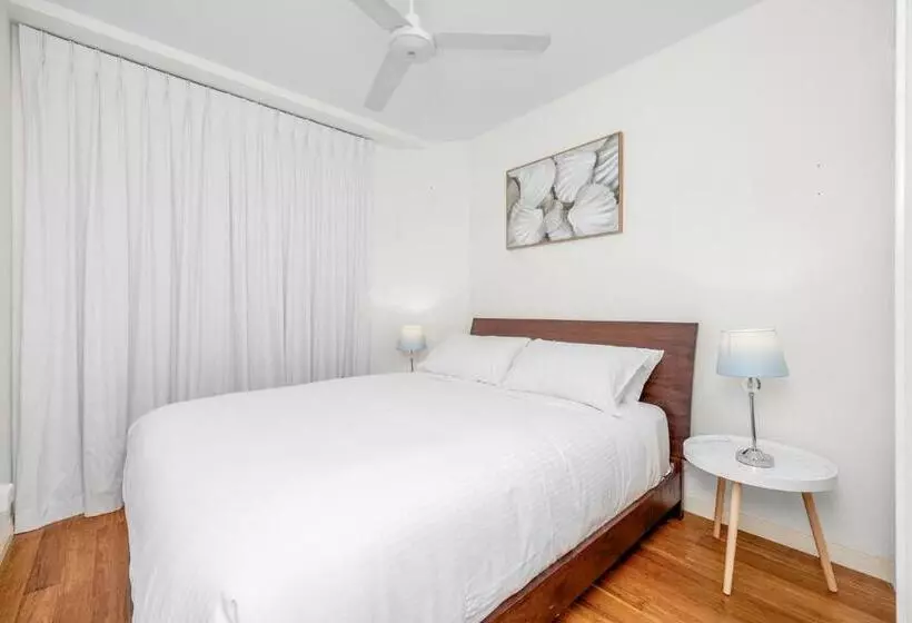 Tingeera Bespoke Beachfront Apartments