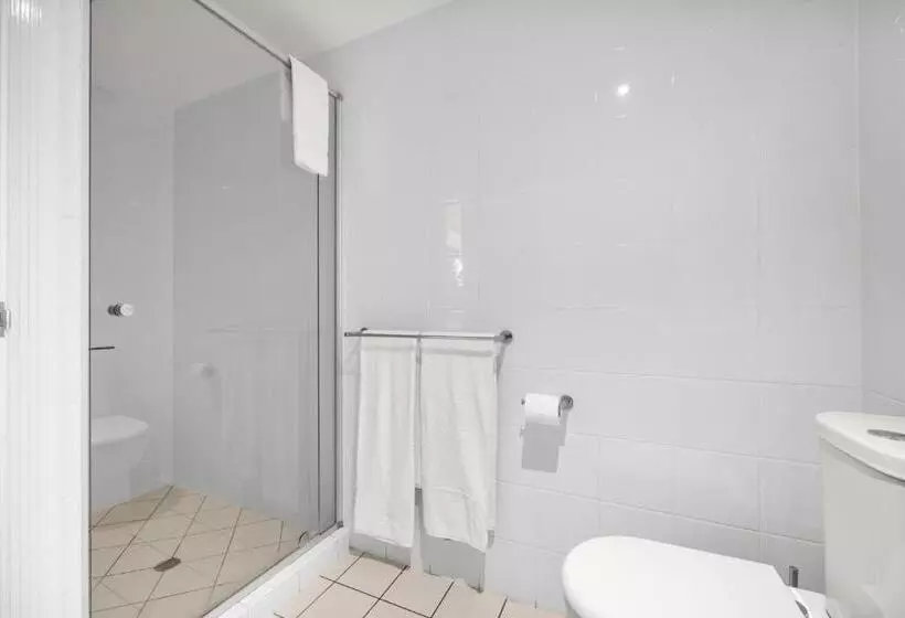 Tingeera Bespoke Beachfront Apartments