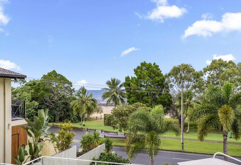 Tingeera Bespoke Beachfront Apartments