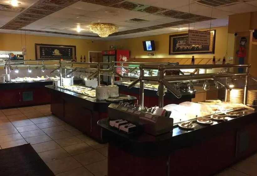 Hotelli Dragon Inn & Suites