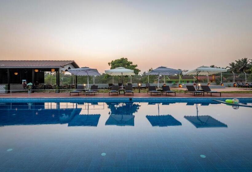 فندق Salcete Beach Resort