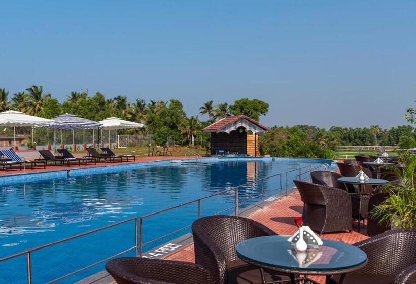 فندق Salcete Beach Resort