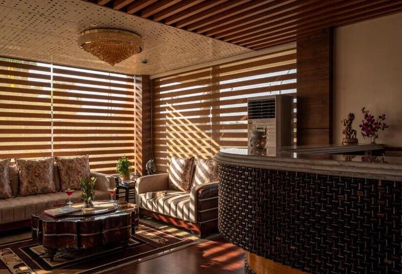 فندق Salcete Beach Resort