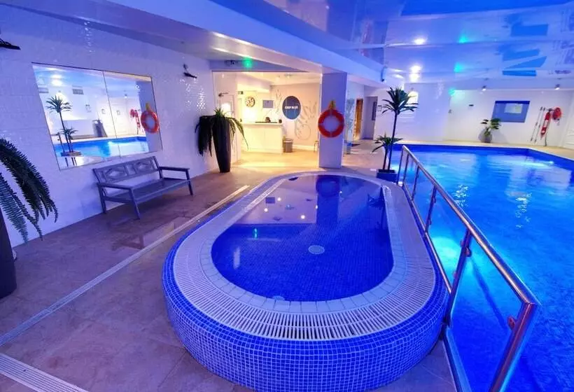 Hotel Schull Harbour