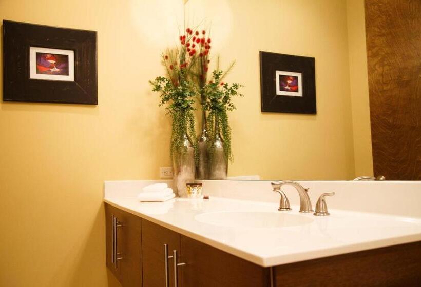 The Lofts At The Five & Dime